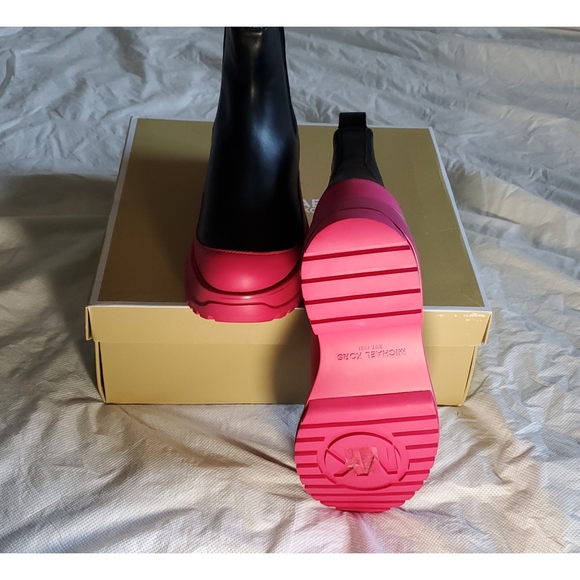 MICHAEL Michael Kors Dupree Leather Chelsea Boot Women's US Size 9.5 Black/Pink - Picture 11 of 13
